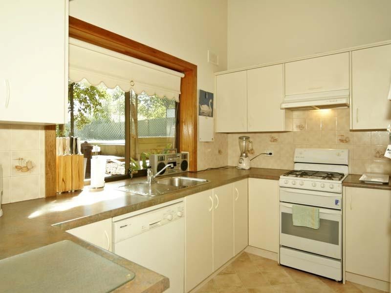 17 WAKEFIELD AVENUE, Morphett Vale SA 5162