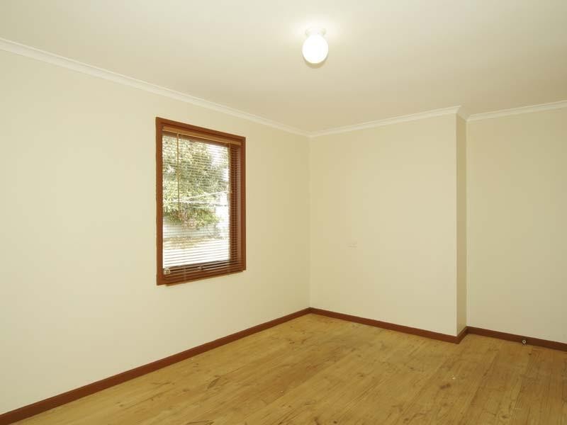 6 LINDSAY DRIVE, Morphett Vale SA 5162