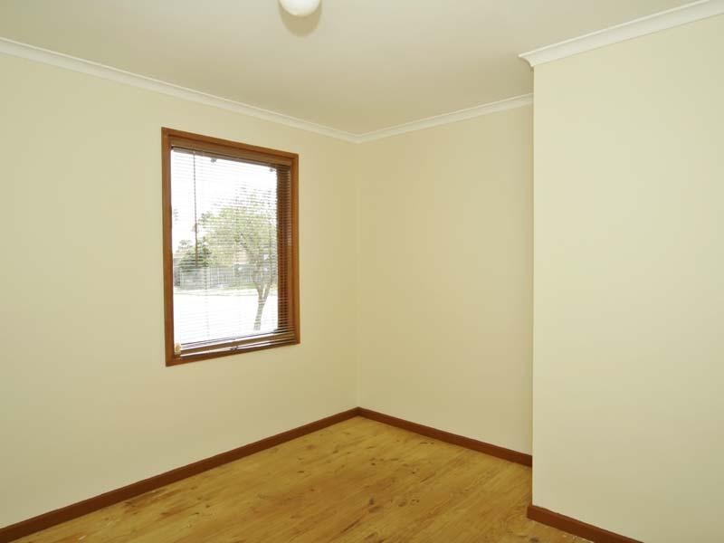 6 LINDSAY DRIVE, Morphett Vale SA 5162