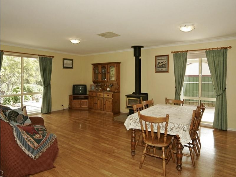 10 Waverley Drive, Willunga SA 5172