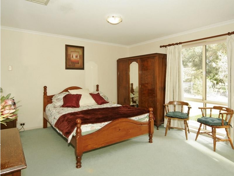 10 Waverley Drive, Willunga SA 5172