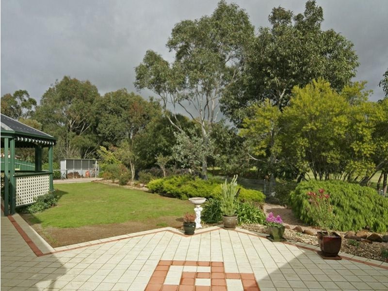 10 Waverley Drive, Willunga SA 5172