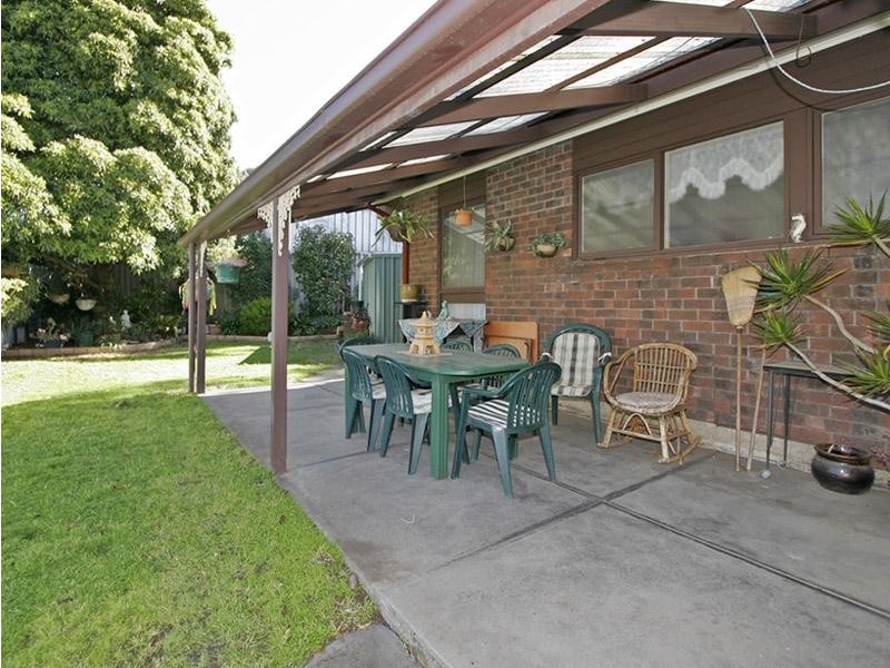 9 HIGGINS STREET, Hackham SA 5163