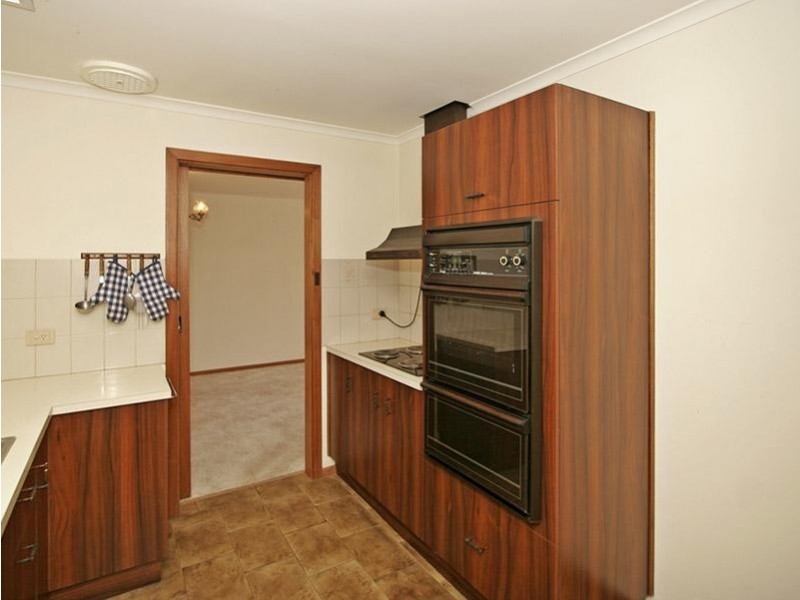 19 Bassett Street, Willunga SA 5172