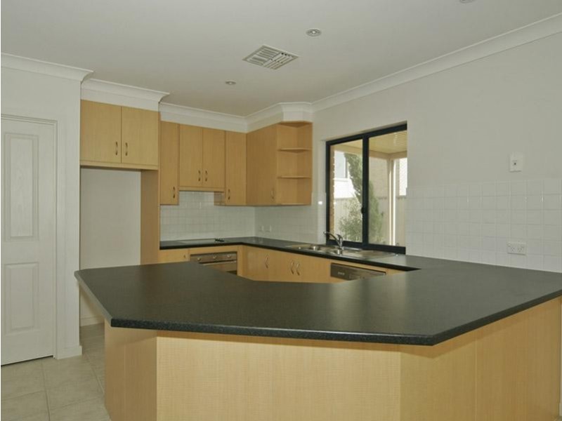 36 Croser Avenue, Aldinga Beach SA 5173