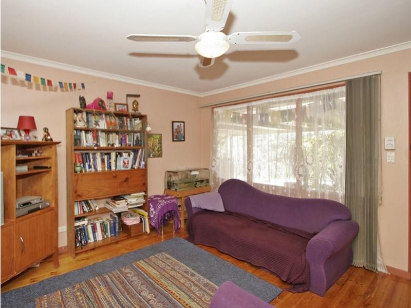 4 Beresford Avenue, Christie Downs SA 5164