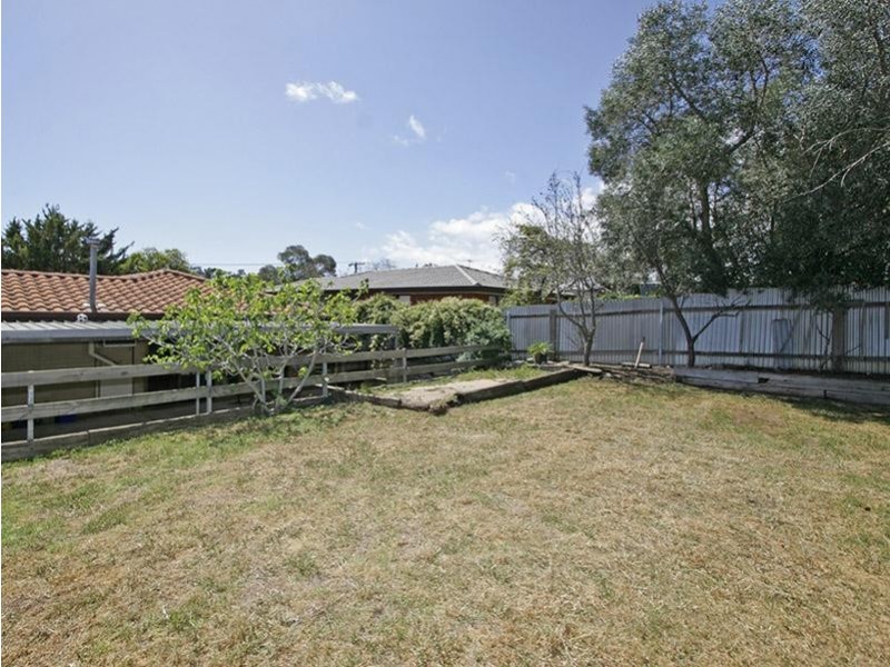 4 Beresford Avenue, Christie Downs SA 5164