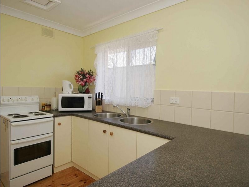 32 Botanic Grove, Hackham SA 5163