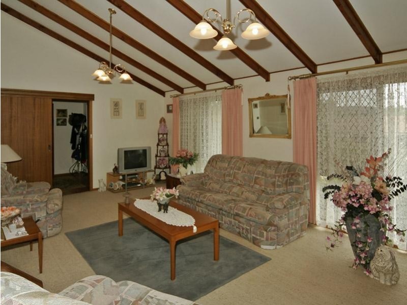 1 Lawson Road, Happy Valley SA 5159