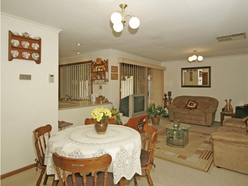 1 Lawson Road, Happy Valley SA 5159