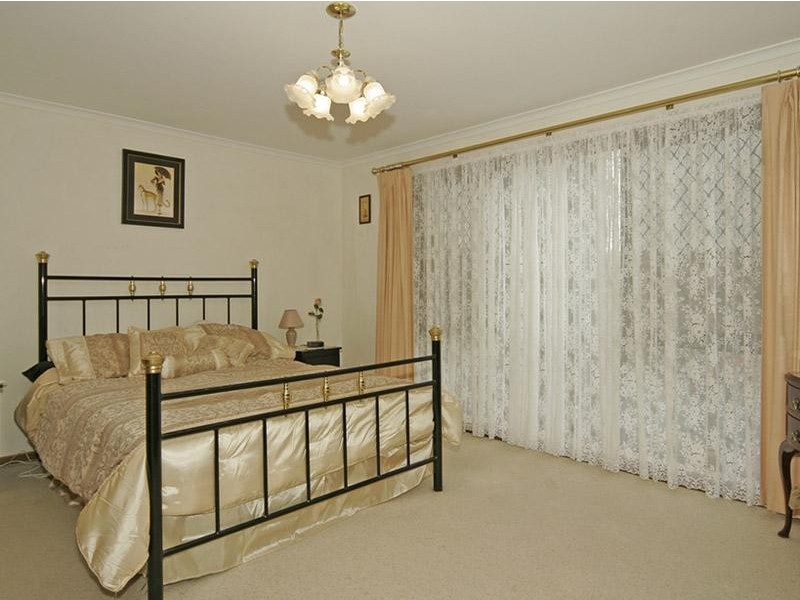 1 Lawson Road, Happy Valley SA 5159