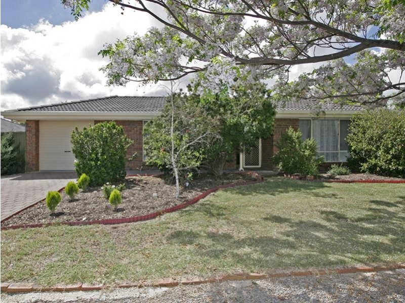 12 Kernick Avenue, Willunga SA 5172