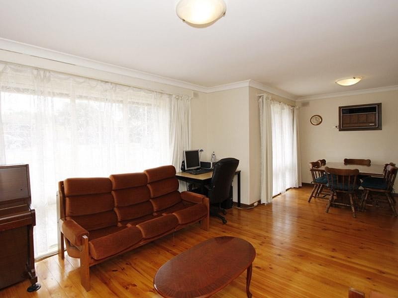 4 Richardson Crescent, Morphett Vale SA 5162