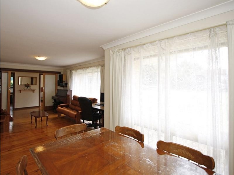 4 Richardson Crescent, Morphett Vale SA 5162