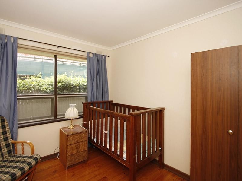 4 Richardson Crescent, Morphett Vale SA 5162