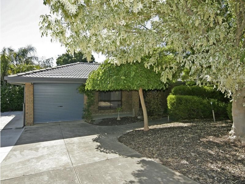 32 Furioso Drive, Woodcroft SA 5162