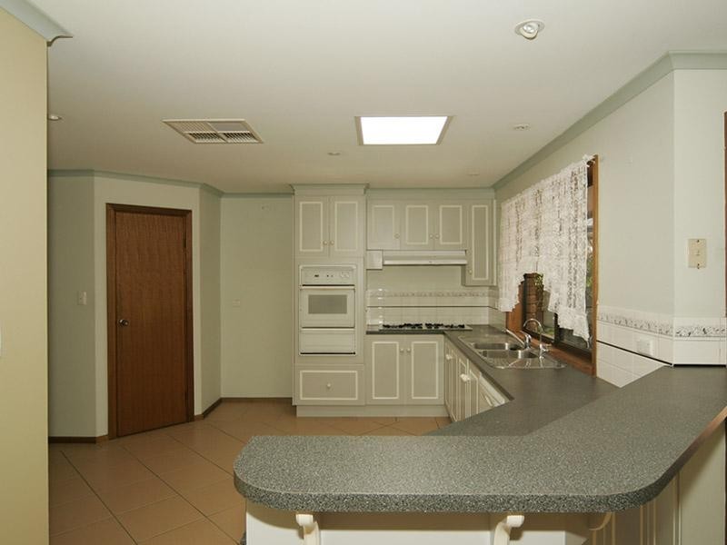 32 Furioso Drive, Woodcroft SA 5162