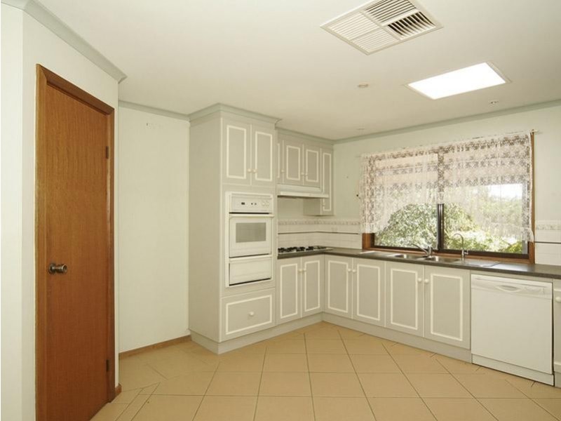 32 Furioso Drive, Woodcroft SA 5162