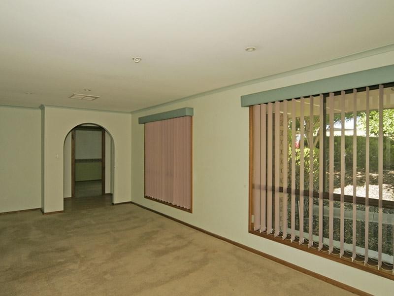 32 Furioso Drive, Woodcroft SA 5162