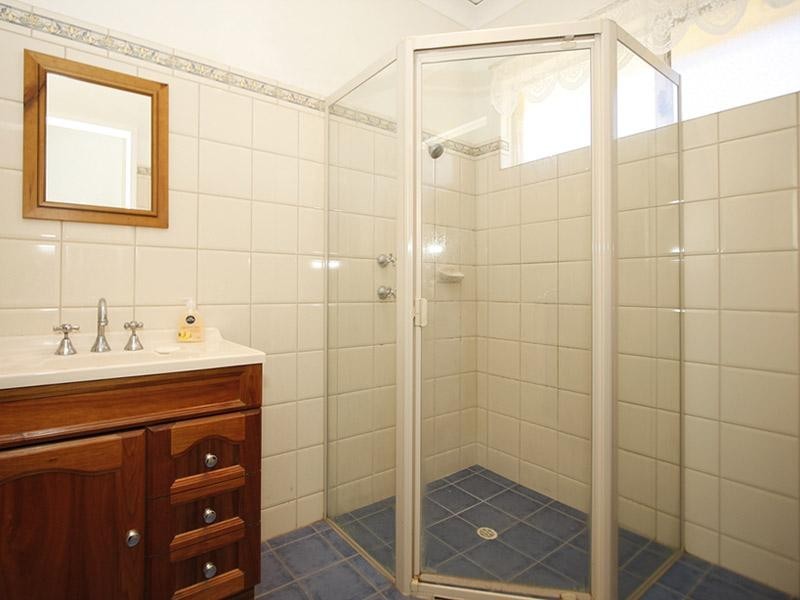 13 Glenda Avenue, Morphett Vale SA 5162