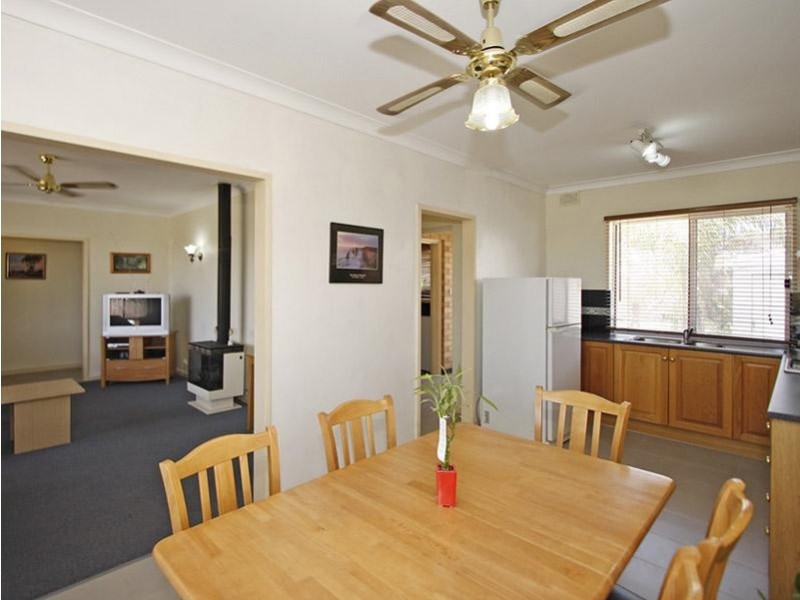 13 Glenda Avenue, Morphett Vale SA 5162