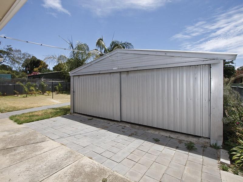 13 Glenda Avenue, Morphett Vale SA 5162