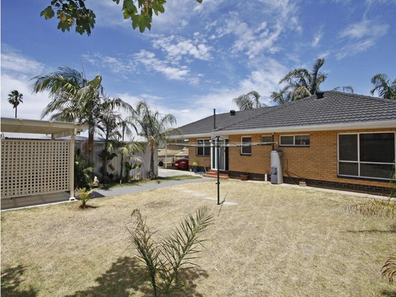 13 Glenda Avenue, Morphett Vale SA 5162