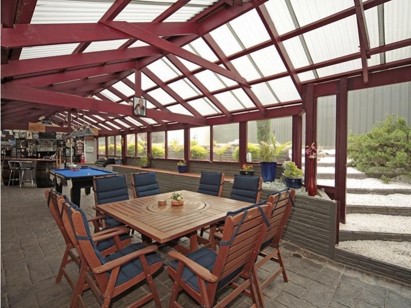 2 Nina Court, Aberfoyle Park SA 5159