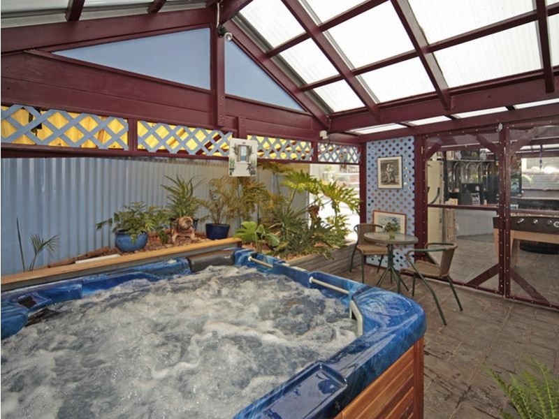 2 Nina Court, Aberfoyle Park SA 5159