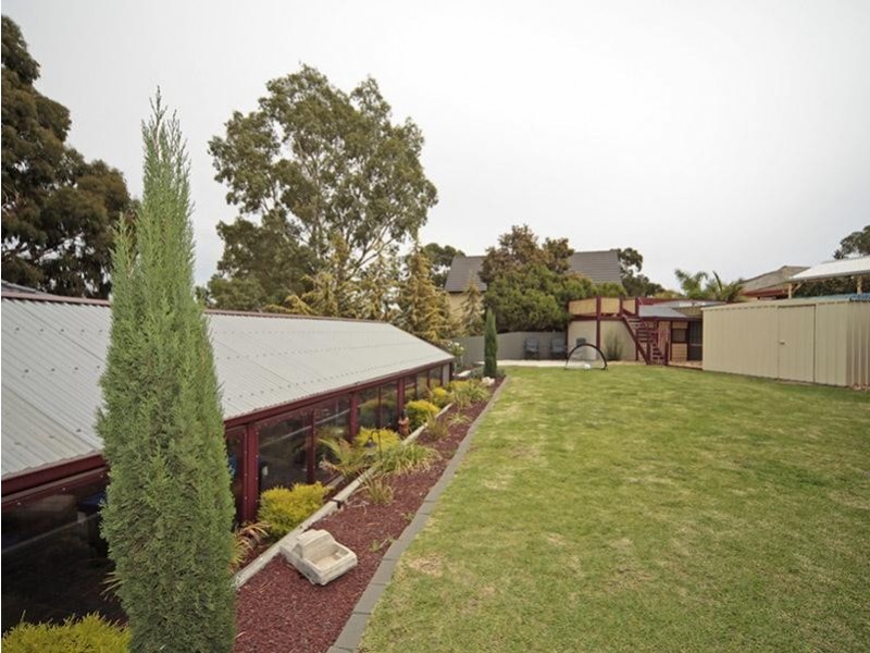 2 Nina Court, Aberfoyle Park SA 5159