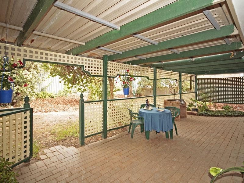 17 Goodrington Way, Moana SA 5169