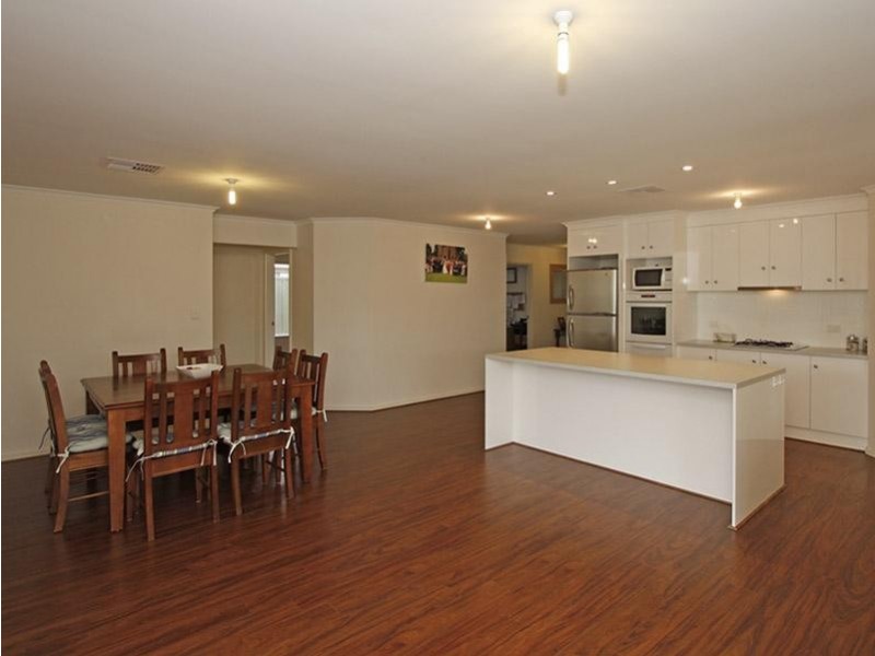 4 Aquamarine Avenue, Aldinga Beach SA 5173