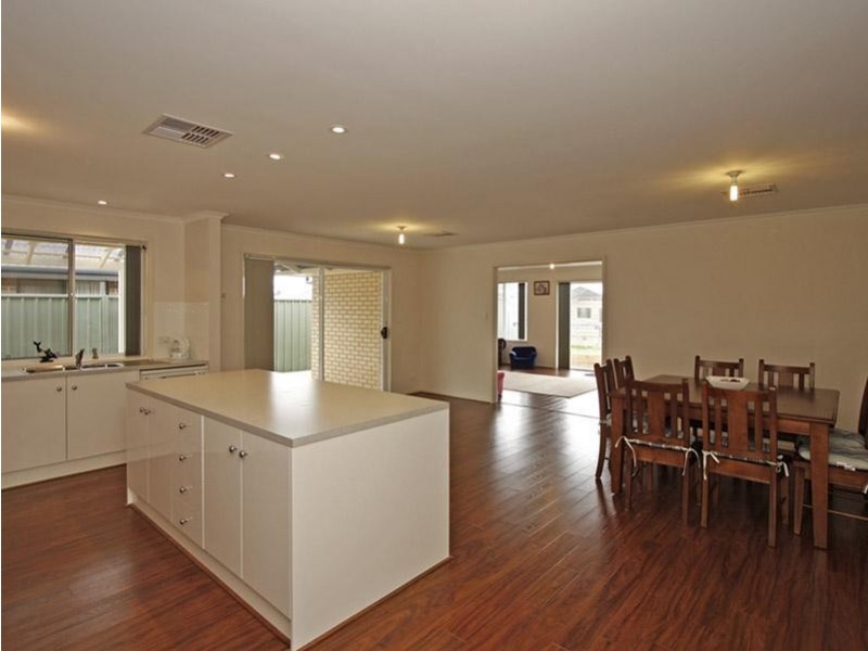 4 Aquamarine Avenue, Aldinga Beach SA 5173