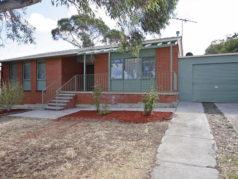 11 Itala Crescent, Hackham West SA 5163