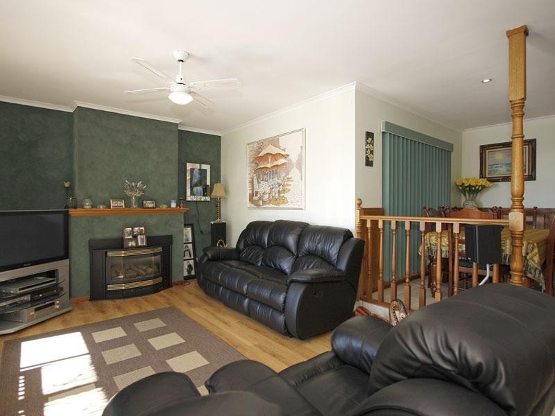14 Churston Place, Moana SA 5169