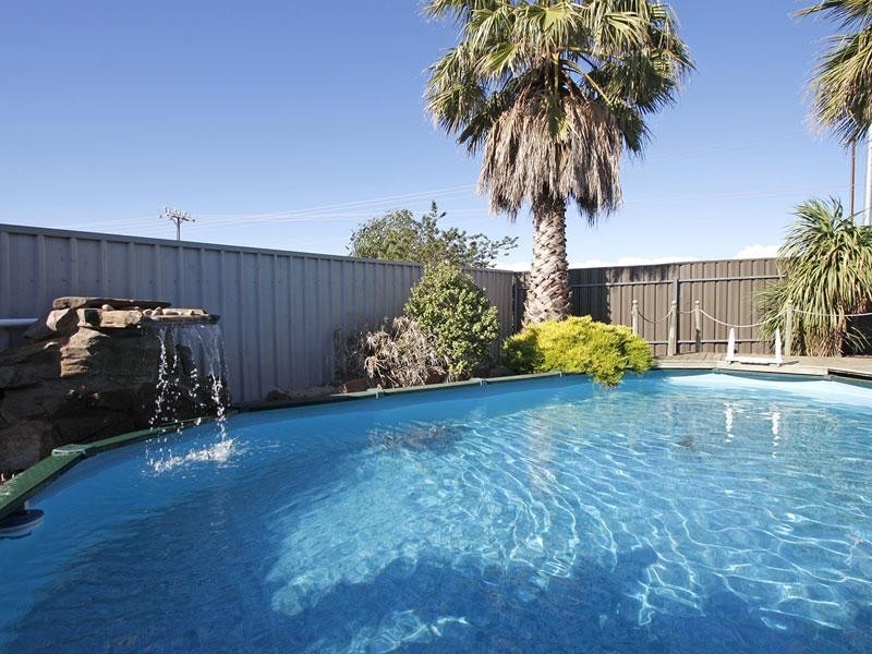 14 Churston Place, Moana SA 5169