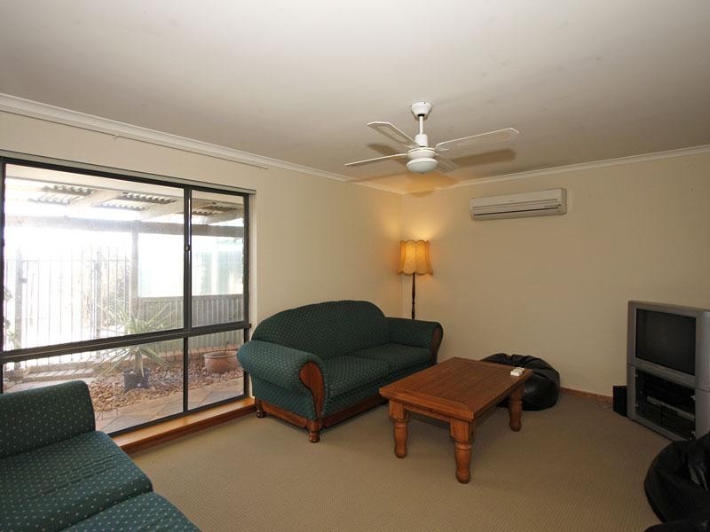 14 Churston Place, Moana SA 5169