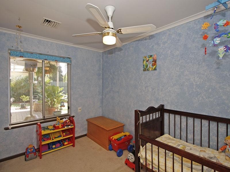 19 Booth Avenue, Morphett Vale SA 5162