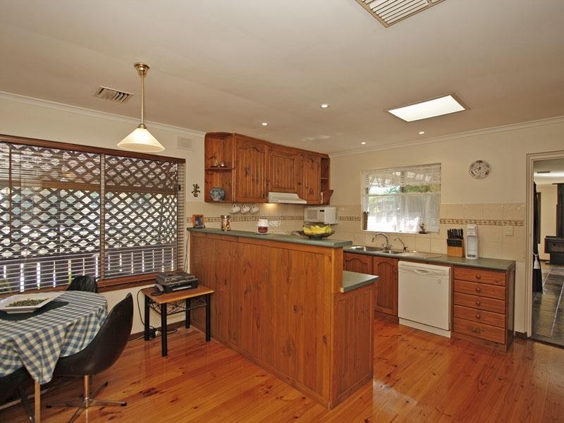 19 Booth Avenue, Morphett Vale SA 5162