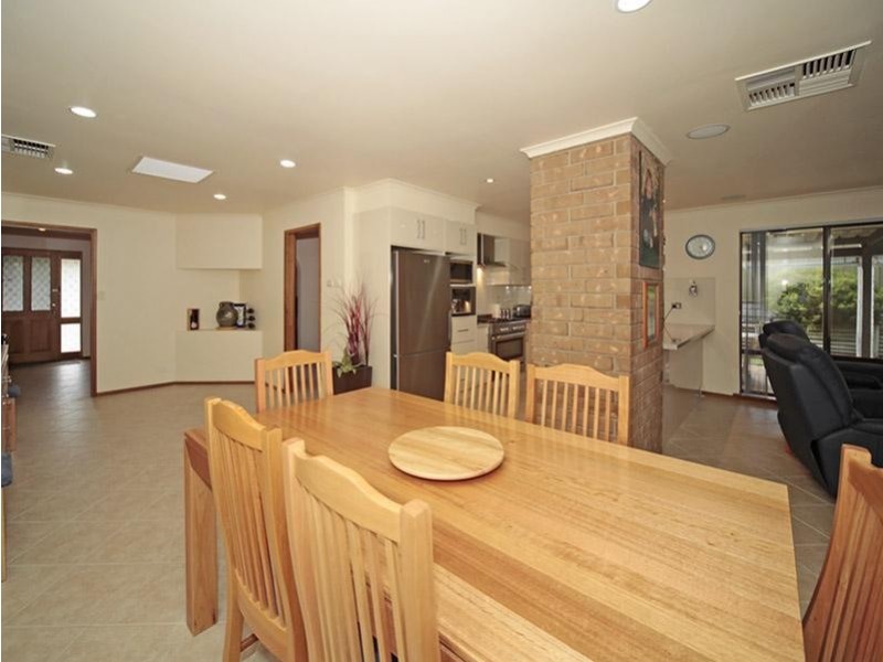 9 Hazelwood Court, Morphett Vale SA 5162