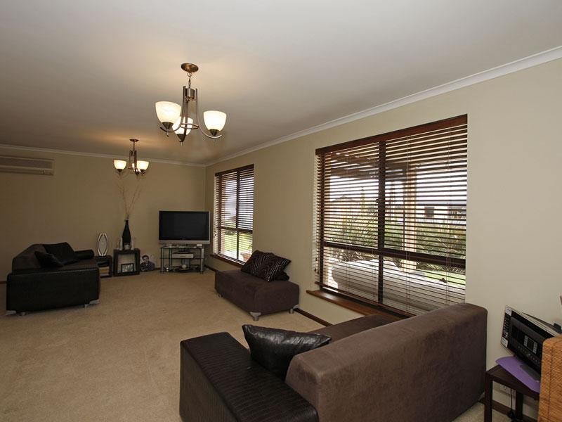 42 Domain Street, Moana SA 5169