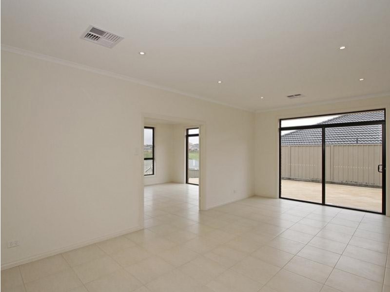 9 Noosa Court, Seaford Rise SA 5169