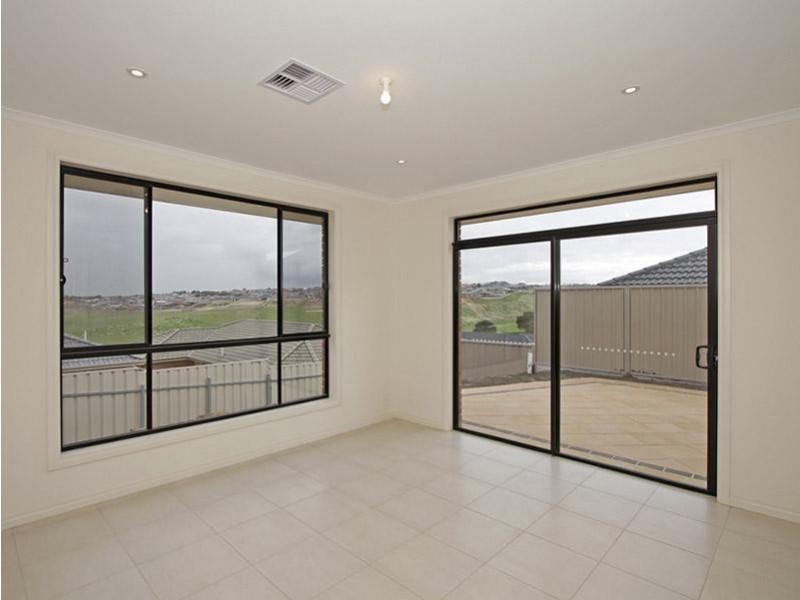 9 Noosa Court, Seaford Rise SA 5169