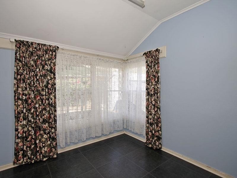 25 Thorne Crescent, Mitchell Park SA 5043