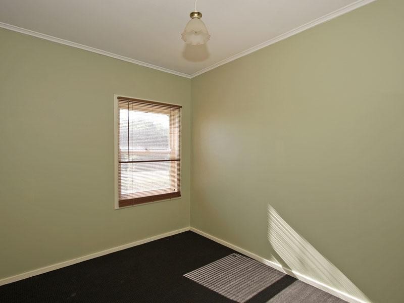 25 Thorne Crescent, Mitchell Park SA 5043