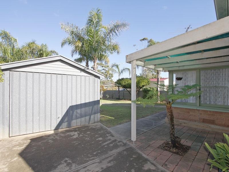 25 Thorne Crescent, Mitchell Park SA 5043