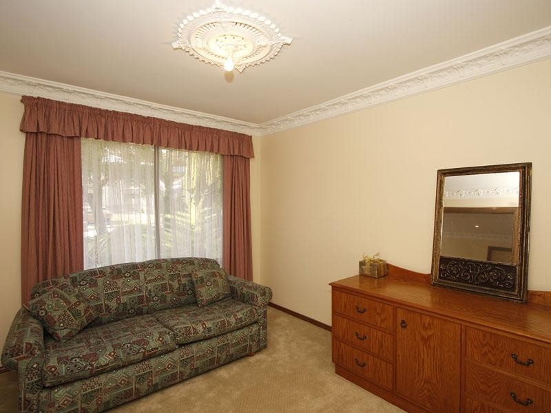 36 McHarg Road, Happy Valley SA 5159