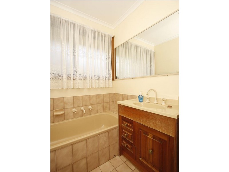 36 McHarg Road, Happy Valley SA 5159