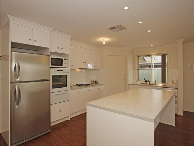4 Aquamarine Avenue, Aldinga Beach SA 5173