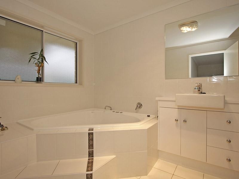 4 Aquamarine Avenue, Aldinga Beach SA 5173
